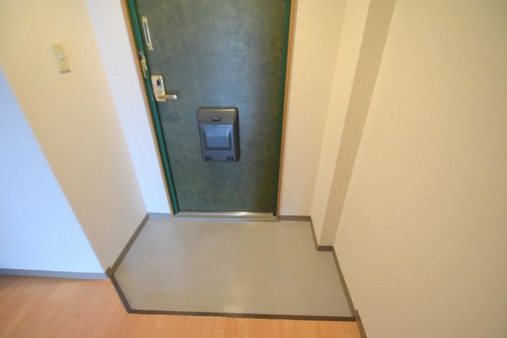 大阪府大阪市鶴見区安田3(マンション)の賃貸物件の玄関