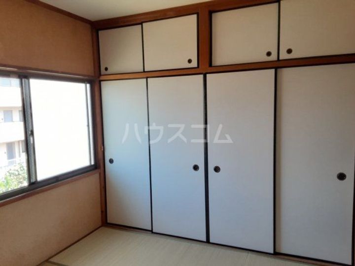 岡部マンションの居間