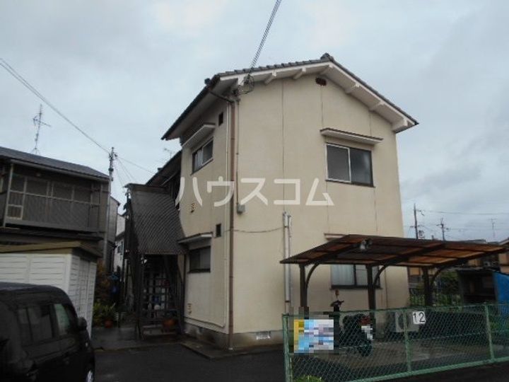 岡部マンションの外観