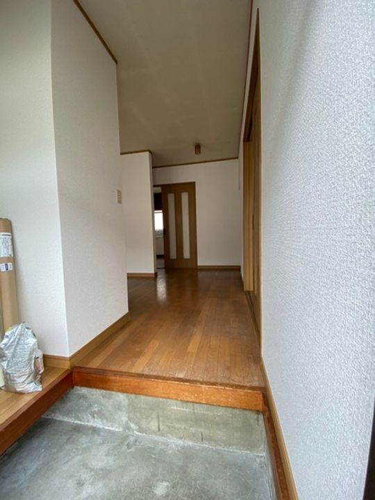 岡山県岡山市南区藤田(一戸建)の賃貸物件の玄関