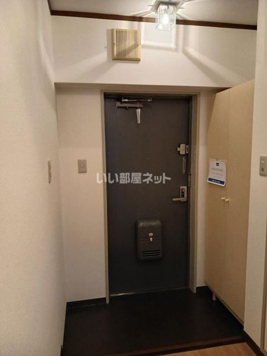 大阪府東大阪市吉田下島(マンション)の賃貸物件の玄関