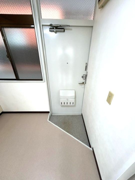 埼玉県志木市本町6(マンション)の賃貸物件の玄関