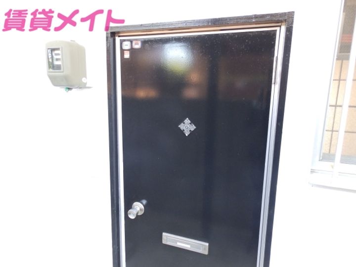 GIHEYハイツの玄関