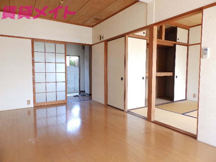 GIHEYハイツの居間