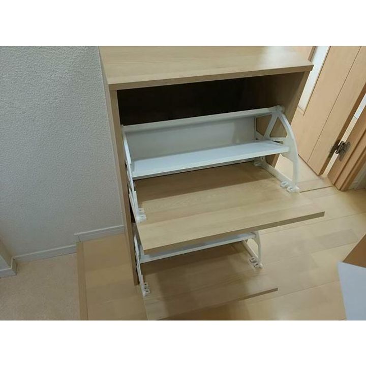 神奈川県横浜市栄区公田町(アパート)の賃貸物件の玄関