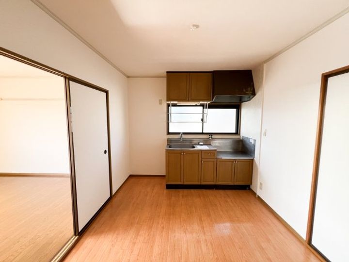 高知県高知市朝倉横町(アパート)の賃貸物件の居間