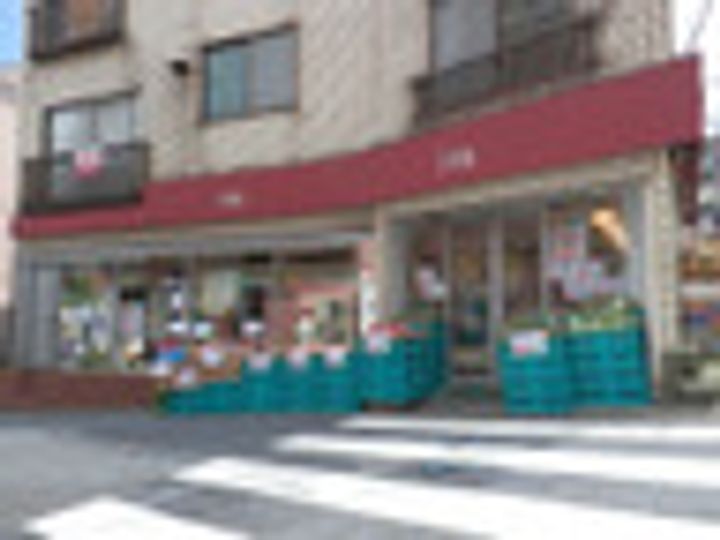 ラ・フレーズの周辺