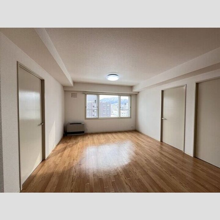 北海道札幌市中央区北一条西18(マンション)の賃貸物件の居間