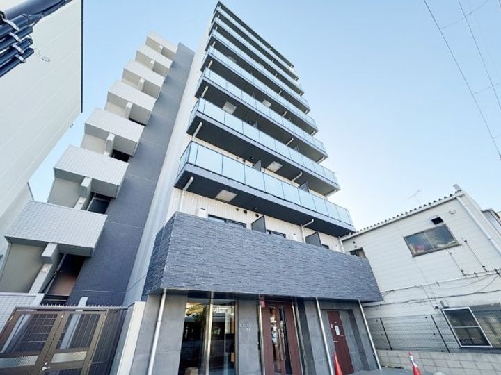クレヴィスタ綾瀬の外観