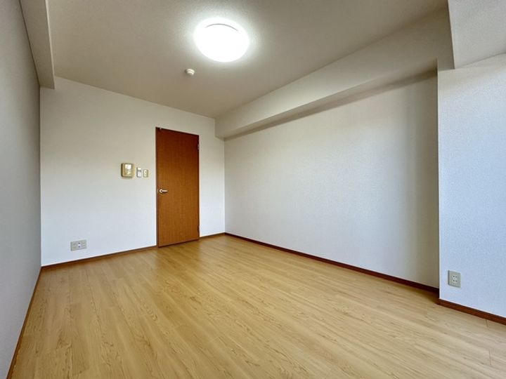 東京都八王子市大塚(マンション)の賃貸物件の居間