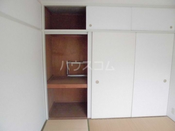 千種台ハイツの内装