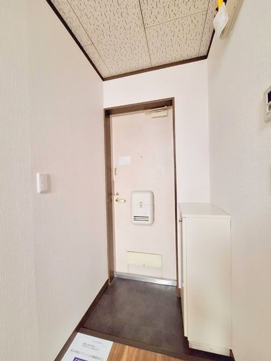 カルチェブラン三鷹の玄関