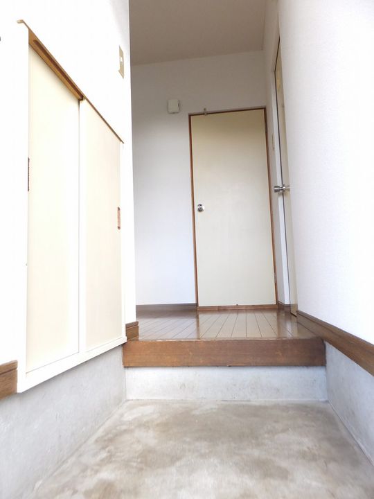 メゾン須屋の玄関
