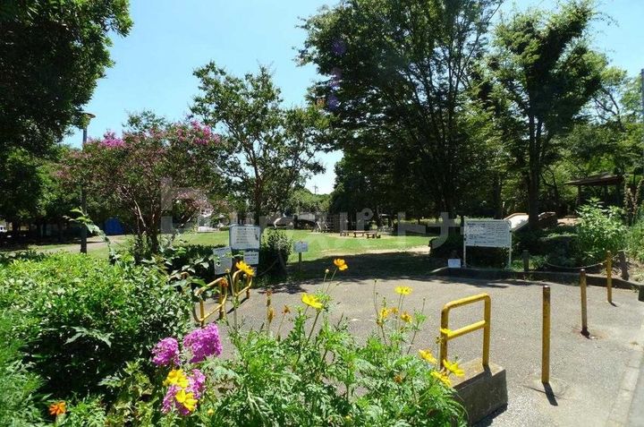 フォレステージDの周辺