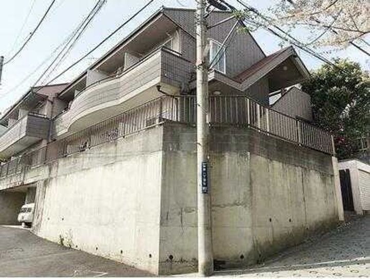 シュロスつつじヶ丘の地図