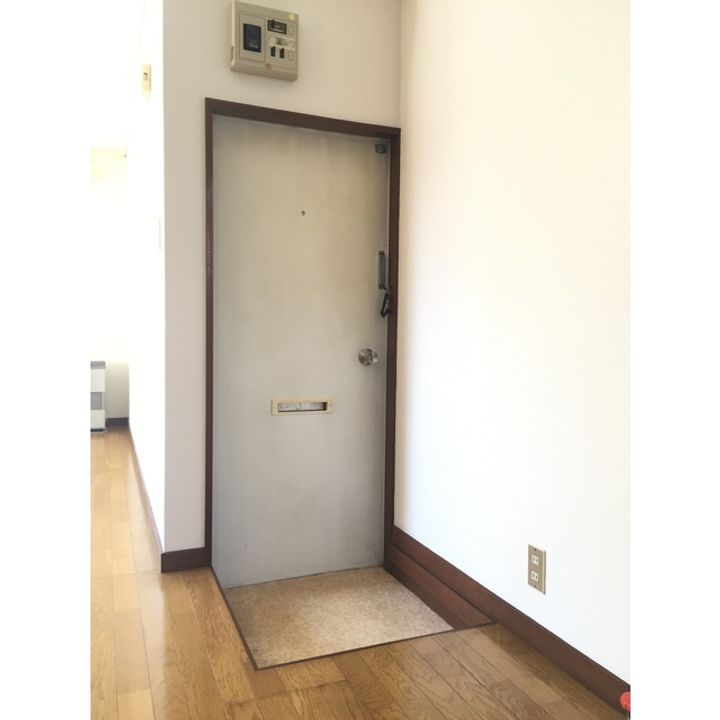 ラ・メゾン ブランシュの玄関