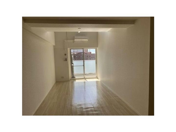 カスタリア伏見の居間