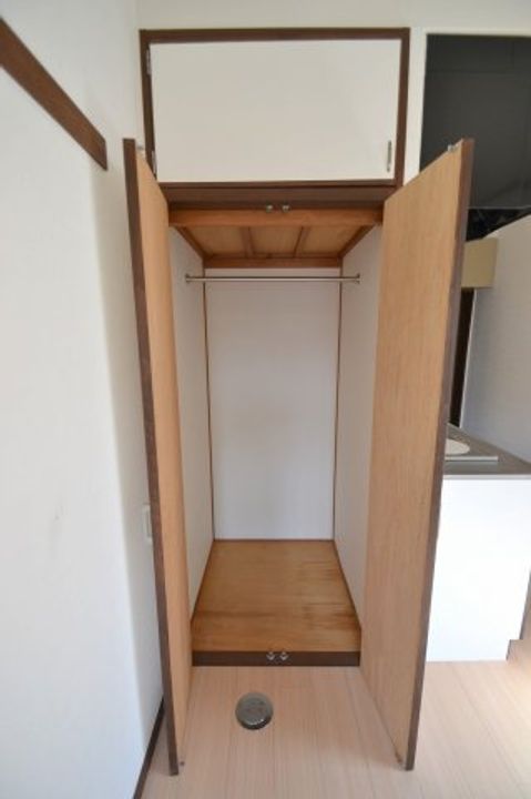 レジェンド庚午中の内装