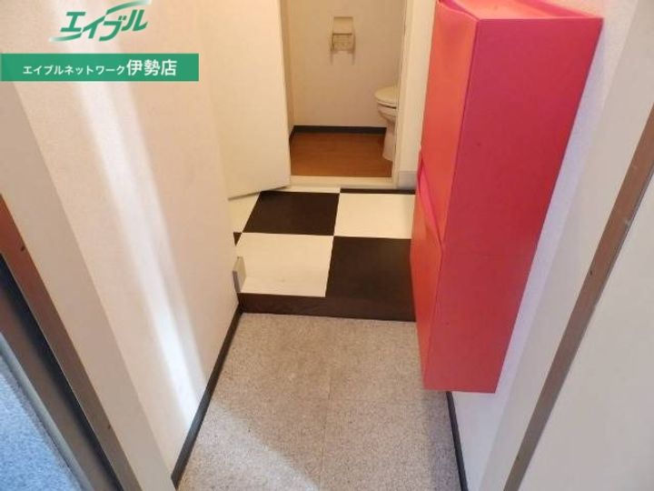 ガラシアTAMAKIの玄関