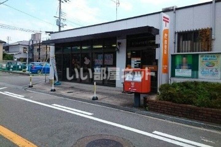 カレラ・デ・スールの周辺