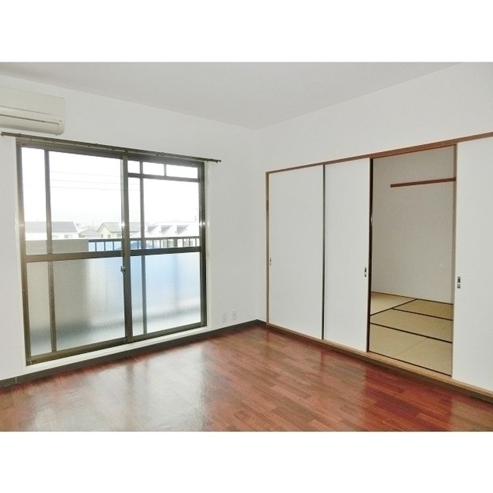 レヂデンス石井 Sの居間