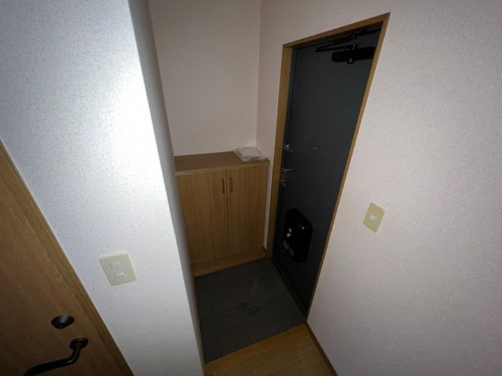 サニーハイツの玄関