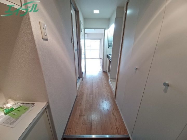 フラット立石(夏見)の玄関