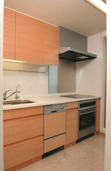 東京都港区赤坂9(マンション)の賃貸物件のキッチン