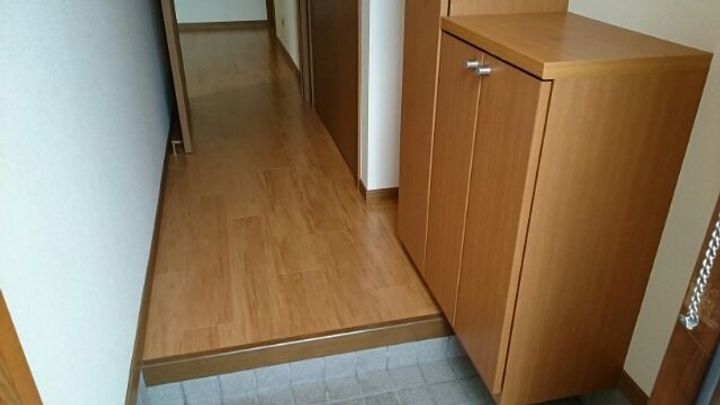 栃木県宇都宮市岩曽町(アパート)の賃貸物件の玄関