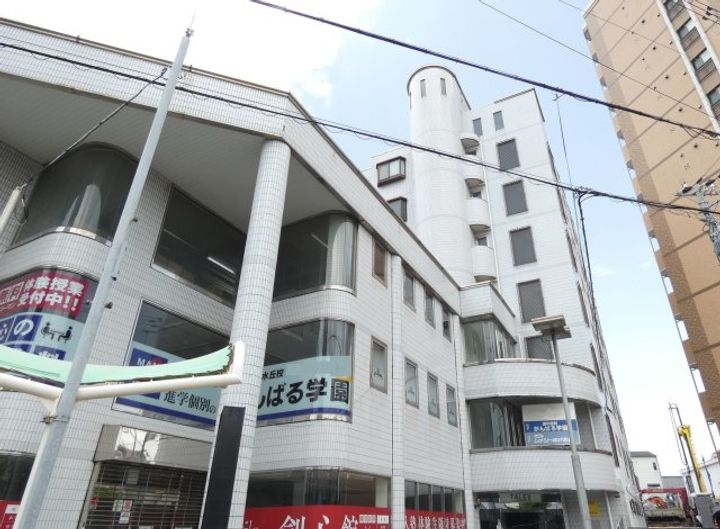 タレックスビルの外観