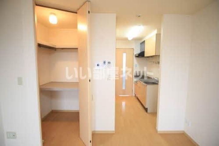 ホワイトナイトの内装