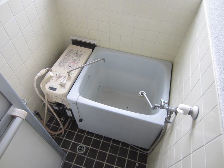 神奈川県三浦郡葉山町一色(一戸建)の賃貸物件の風呂