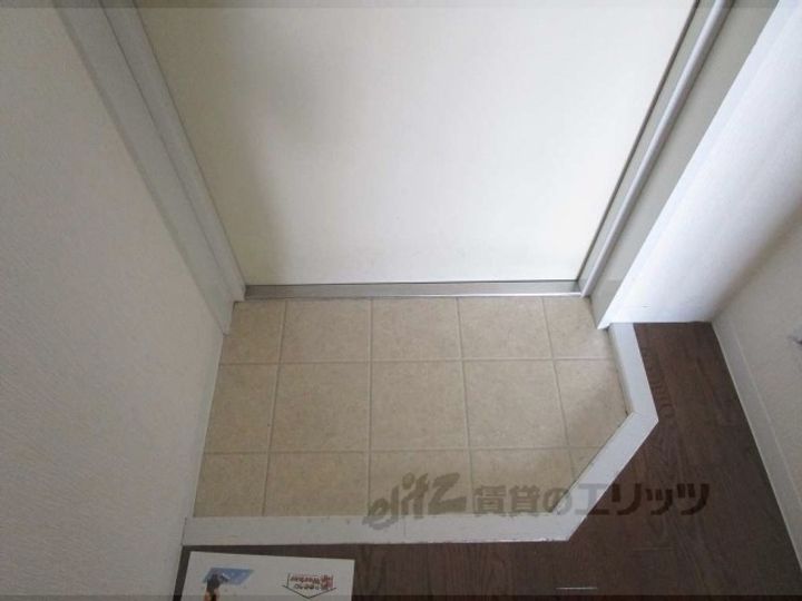 ドエル1号館S・Yの玄関