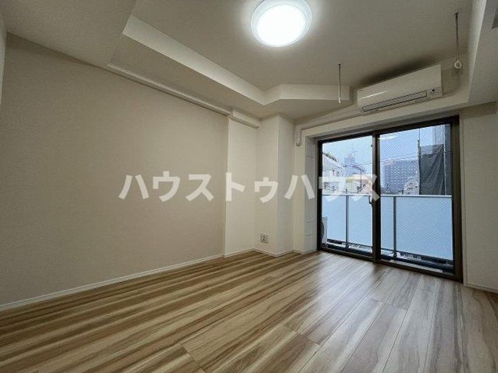 プライマル巣鴨の居間