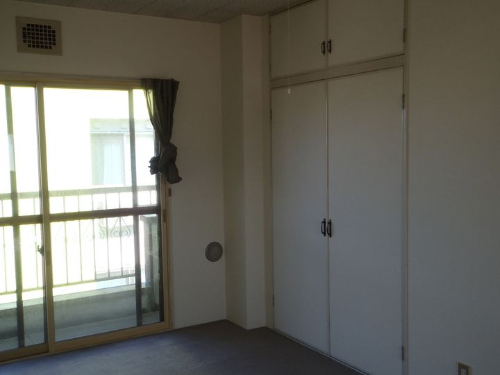 メゾンマルヤマの居間