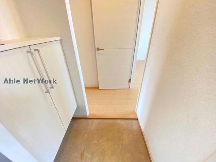 メゾンセレナの玄関