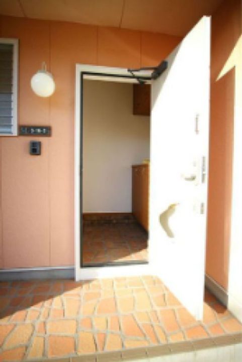 静岡県浜松市中央区住吉5(一戸建)の賃貸物件の玄関