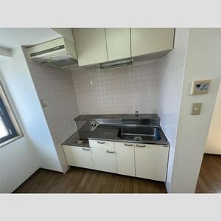 ロイヤル上大川前の内装