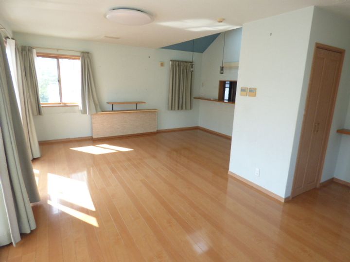 東京都世田谷区奥沢2(一戸建)の賃貸物件の居間