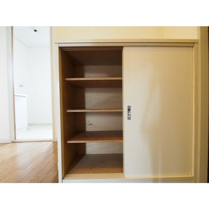 清住ハイツ インターネット使い放題!!の玄関