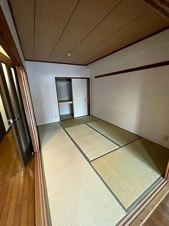 エトワール泉中央の内装