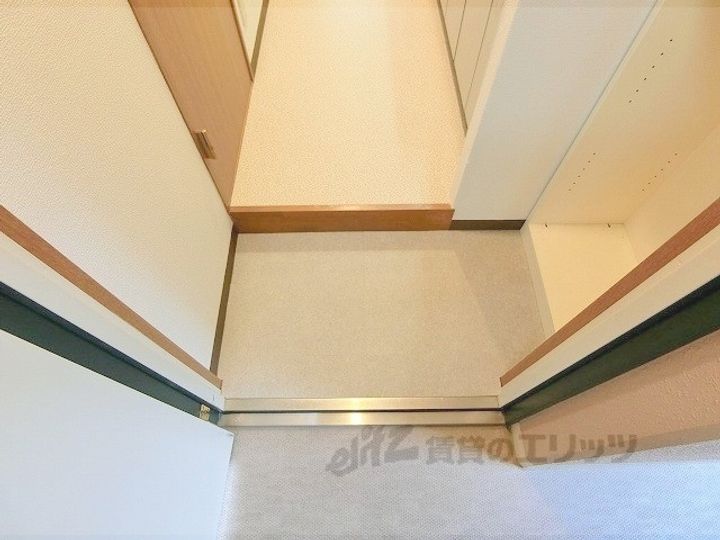 メゾン・ジョイスの玄関