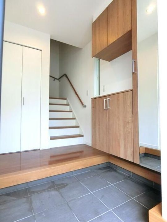 レジデンス平山の玄関