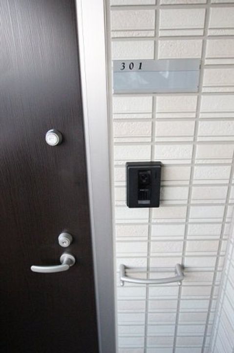 ガーネット海老名の玄関