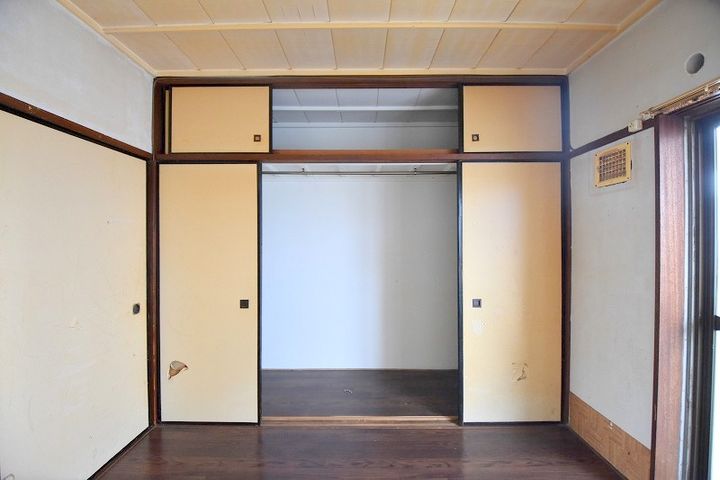 第1イスズビルの内装