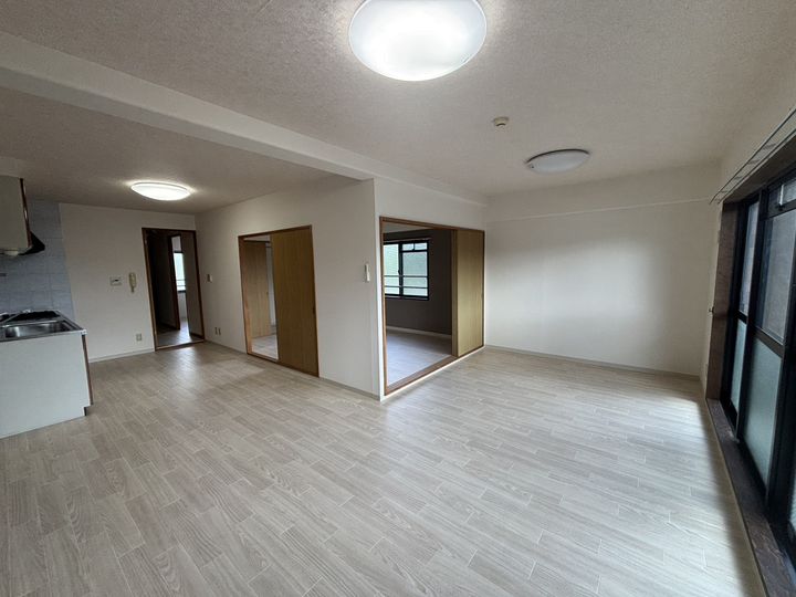 フォレストマンションの居間