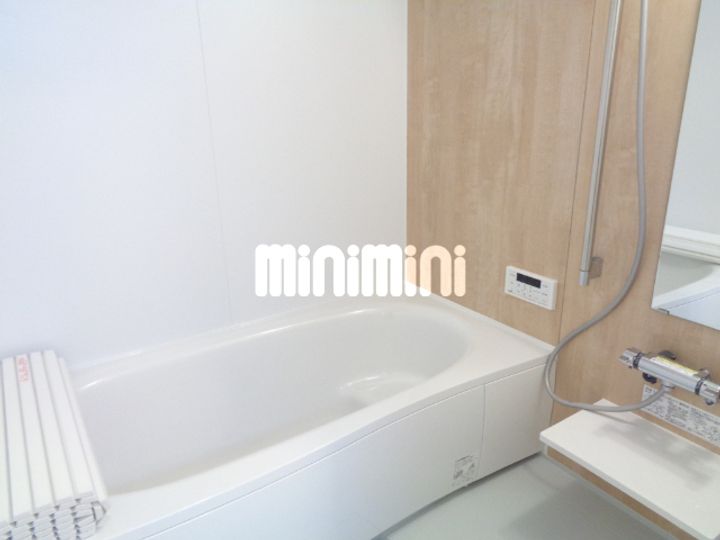 ディーシャンブル大黒田IIの風呂