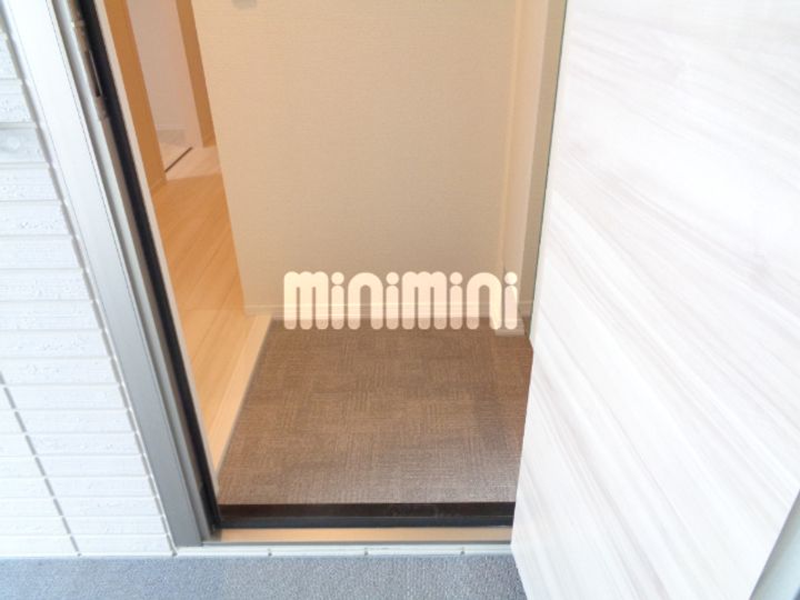 ディーシャンブル大黒田IIの玄関