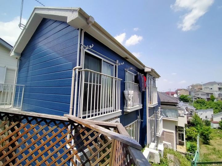 ジョイフル三ツ沢B棟の外観