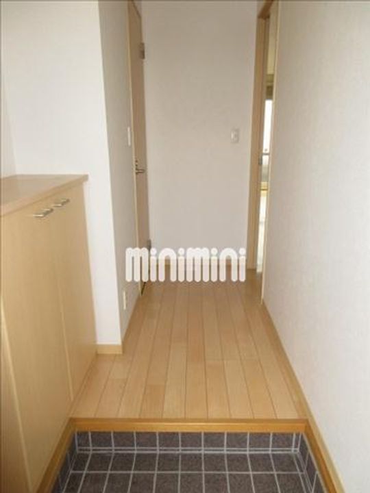 フルール・ブランシェCの玄関